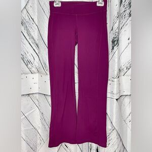 Athleta Kickbooty Yoga Pant Plum M